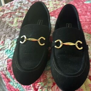 SIZE 9 WIDE BLACK RIVET LOAFERS